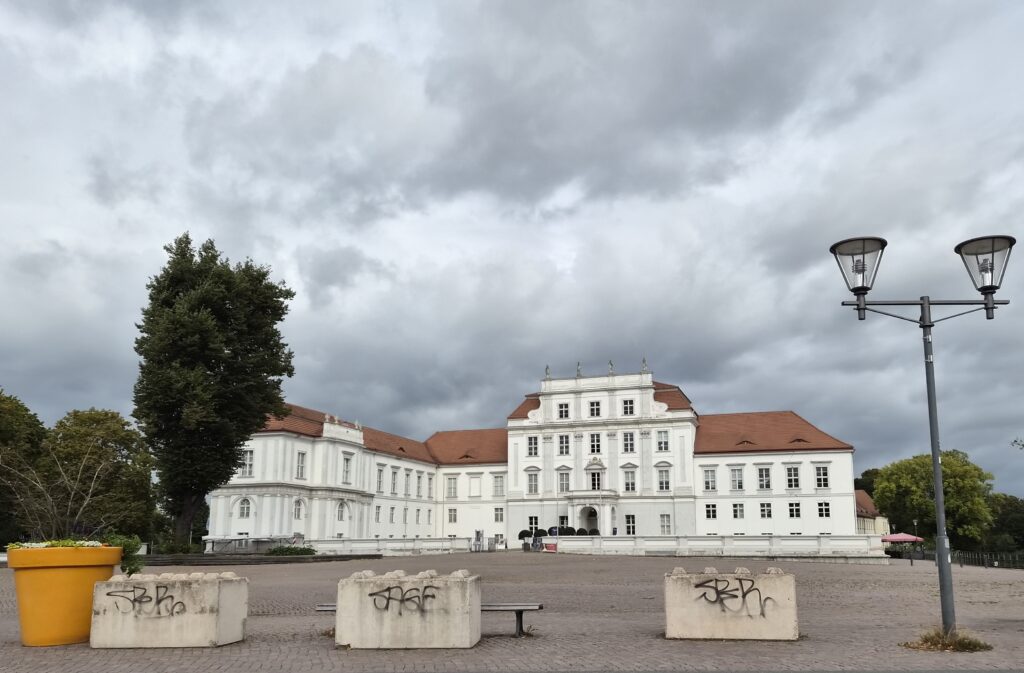 Foto 1 20260920 ein kurzer Blick aufs Oranienburger Schloss